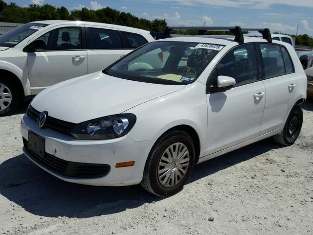 WVWDB7AJ9DW123763 - 2013 VOLKSWAGEN GOLF WHITE photo 2