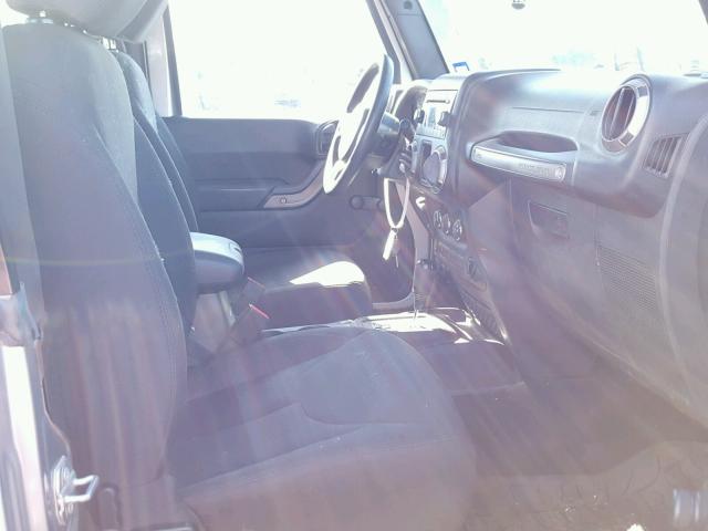 1C4AJWAG4FL554780 - 2015 JEEP WRANGLER S 银色 照片 5