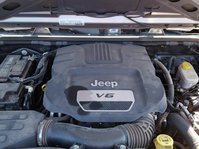 1C4AJWAG4FL554780 - 2015 JEEP WRANGLER S 银色 照片 7