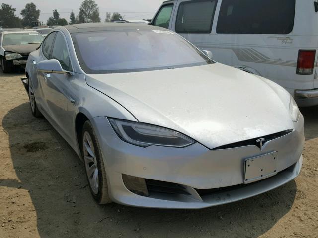 5YJSA1E19HF210008 - 2017 TESLA MODEL S Silber Foto 1