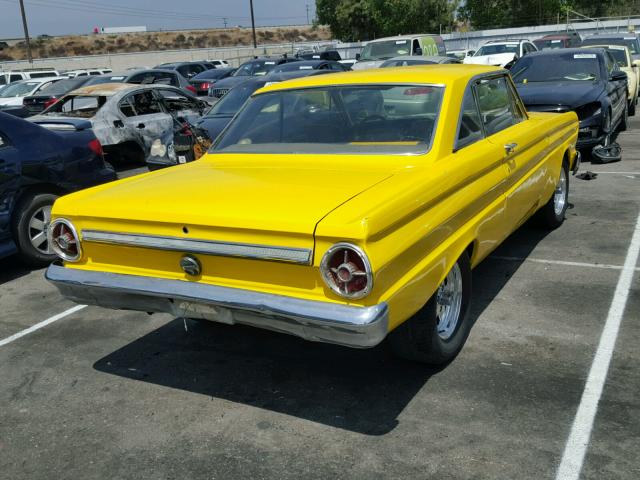 5H17C207473 - 1965 FORD FALCON YELLOW photo 4