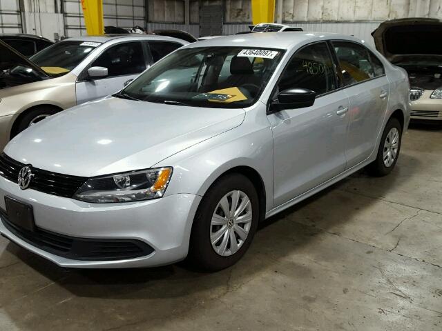 3VW2K7AJ5DM430576 - 2013 VOLKSWAGEN JETTA BASE GRAY photo 2