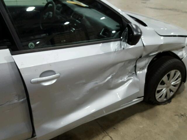 3VW2K7AJ5DM430576 - 2013 VOLKSWAGEN JETTA BASE GRAY photo 9