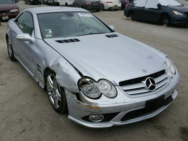 WDBSK71F37F124719 - 2007 MERCEDES-BENZ SL 550 SILVER photo 1