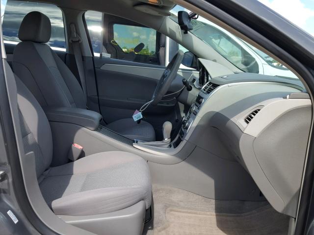 1G1ZG57B49F161008 - 2009 CHEVROLET MALIBU LS ნაცრისფერი ფოტო 5