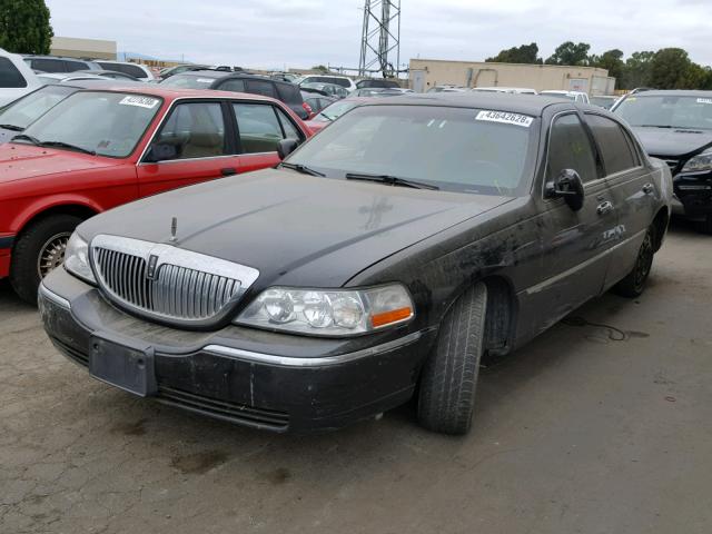 2LNBL8CV1BX750528 - 2011 LINCOLN TOWN CAR S BLACK photo 2