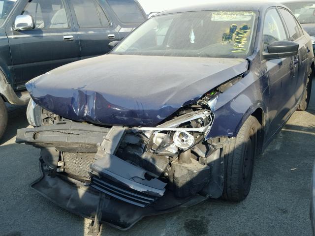 3VW2K7AJ9DM361262 - 2013 VOLKSWAGEN JETTA BASE BLUE photo 2