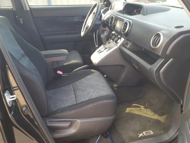 JTLZE4FEXCJ010038 - 2012 TOYOTA SCION XB Schwarz Foto 5