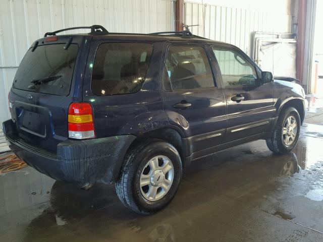 1FMYU03144KA29485 - 2004 FORD ESCAPE BLUE photo 4