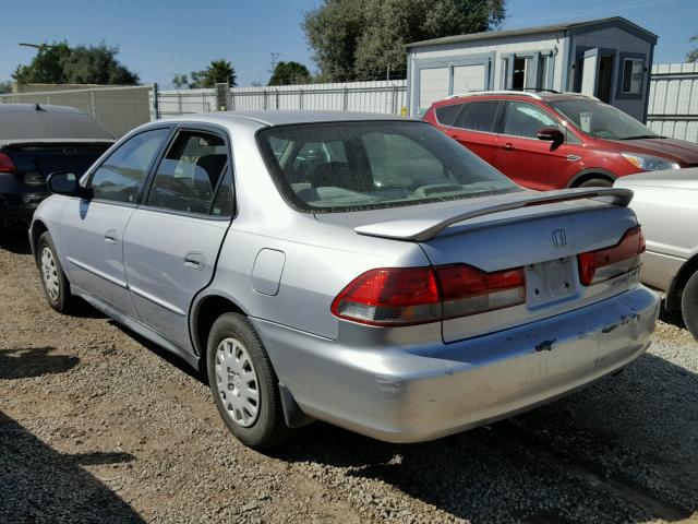 1HGCF86652A175977 - 2002 HONDA ACCORD VAL SILVER photo 3