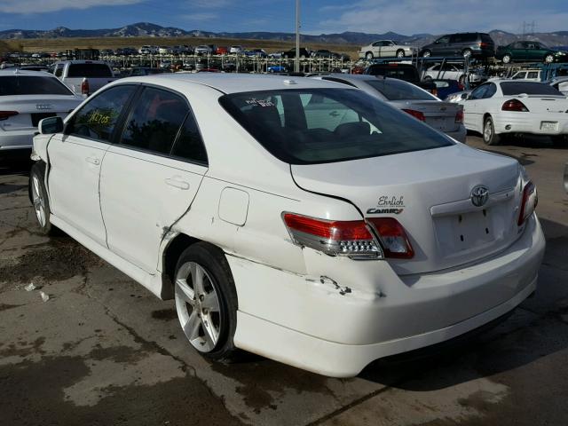 4T1BF3EK8BU596758 - 2011 TOYOTA CAMRY WHITE photo 3