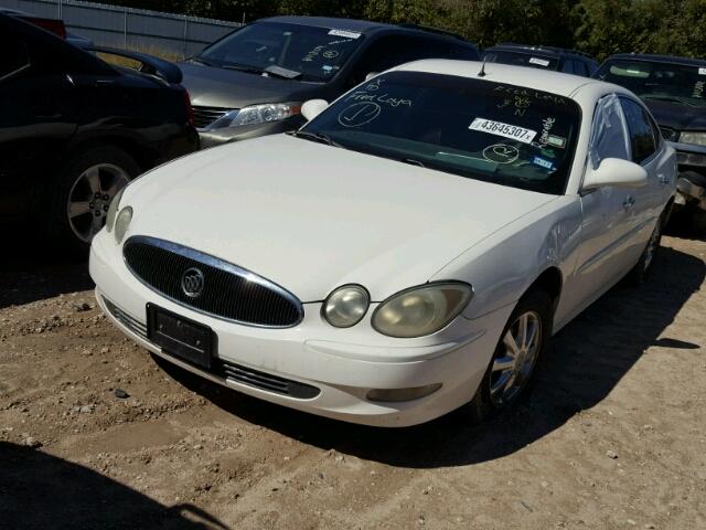 2G4WD562651252055 - 2005 BUICK LACROSSE C WHITE photo 2