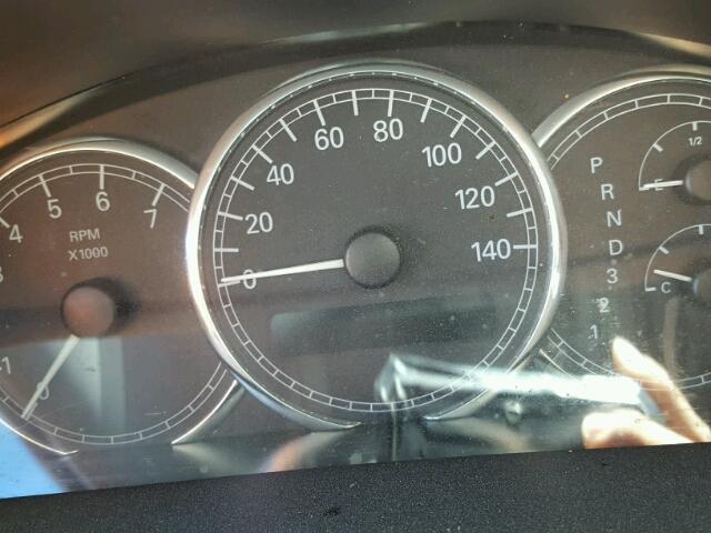 2G4WD562651252055 - 2005 BUICK LACROSSE C WHITE photo 8