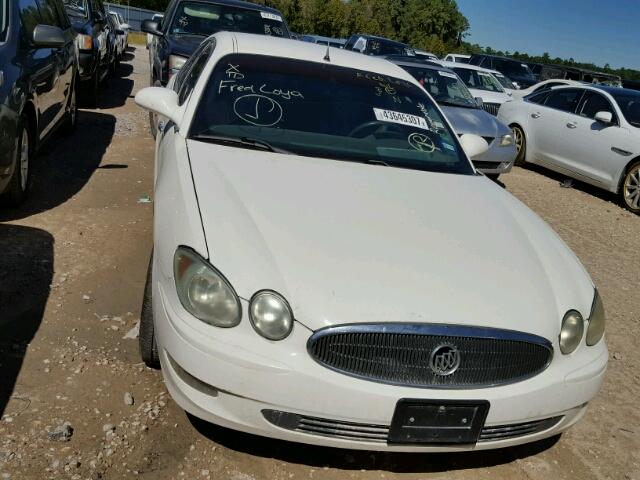 2G4WD562651252055 - 2005 BUICK LACROSSE C WHITE photo 9