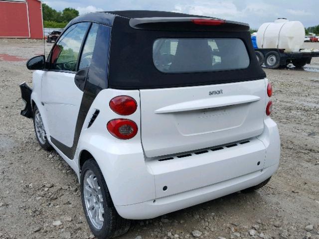 WMEEK3BAXBK505138 - 2011 SMART FORTWO PAS WHITE photo 3