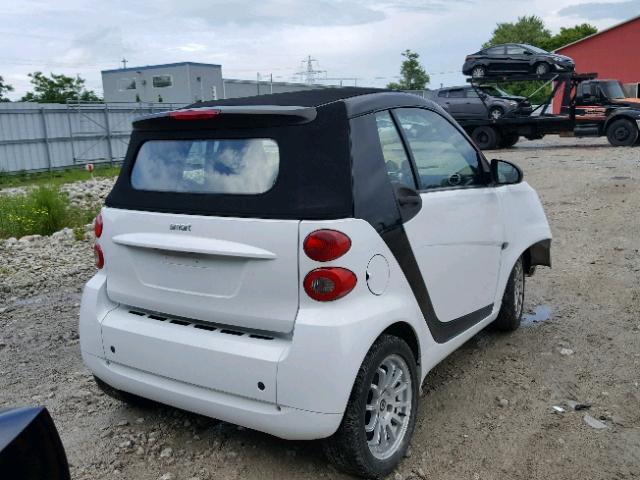 WMEEK3BAXBK505138 - 2011 SMART FORTWO PAS 白色 照片 4