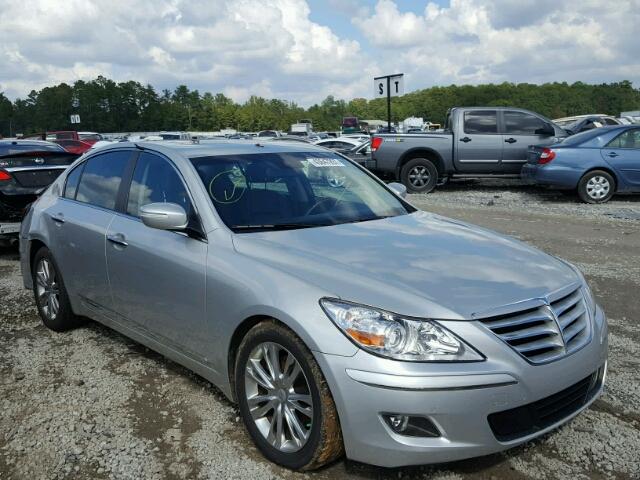 KMHGC4DFXBU138695 - 2011 HYUNDAI GENESIS 4. SILVER photo 1