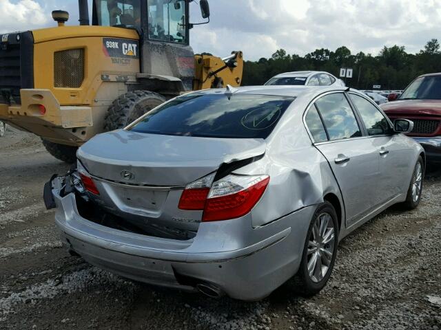 KMHGC4DFXBU138695 - 2011 HYUNDAI GENESIS 4. SILVER photo 4