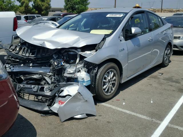 JTDKARFP3H3054899 - 2017 TOYOTA PRIUS PRIM 银色 照片 2