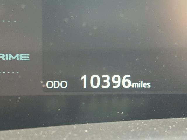 JTDKARFP3H3054899 - 2017 TOYOTA PRIUS PRIM 银色 照片 8