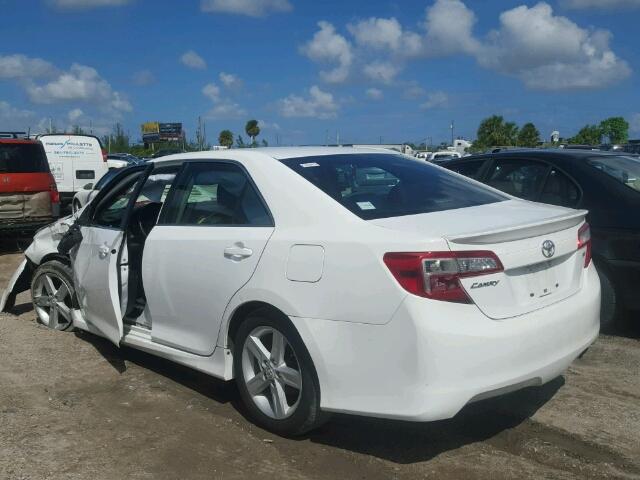 4T1BF1FK0CU178120 - 2012 TOYOTA CAMRY WHITE photo 3