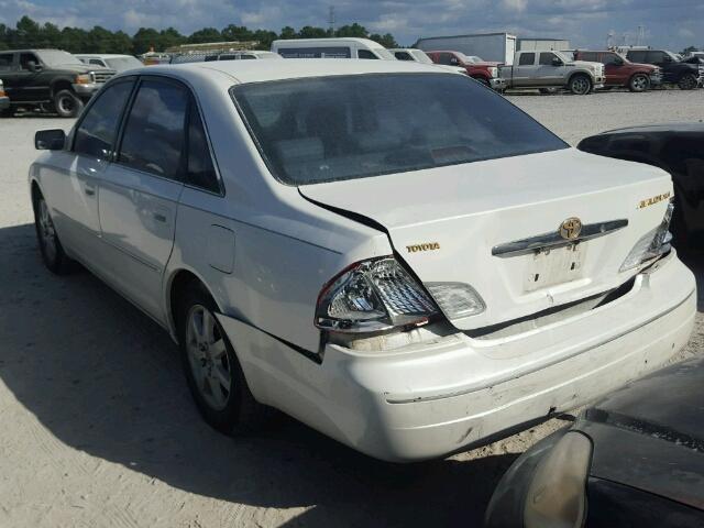 4T1BF28B5YU067136 - 2000 TOYOTA AVALON XL WHITE photo 3