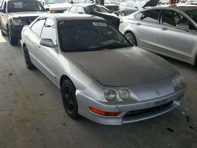 JH4DB7662YS003884 - 2000 ACURA INTEGRA GS SILVER photo 1