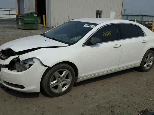1G1ZA5E04AF286131 - 2010 CHEVROLET MALIBU LS თეთრი ფოტო 2