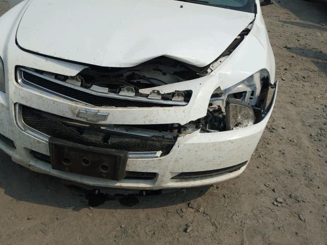 1G1ZA5E04AF286131 - 2010 CHEVROLET MALIBU LS თეთრი ფოტო 9