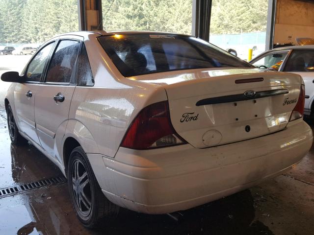 1FAFP34Z73W254439 - 2003 FORD FOCUS SE C WHITE photo 3