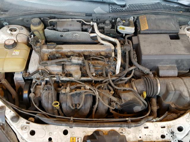 1FAFP34Z73W254439 - 2003 FORD FOCUS SE C WHITE photo 7