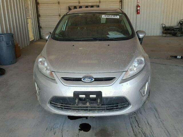 3FADP4FJ2CM106655 - 2012 FORD FIESTA SES SILVER photo 9