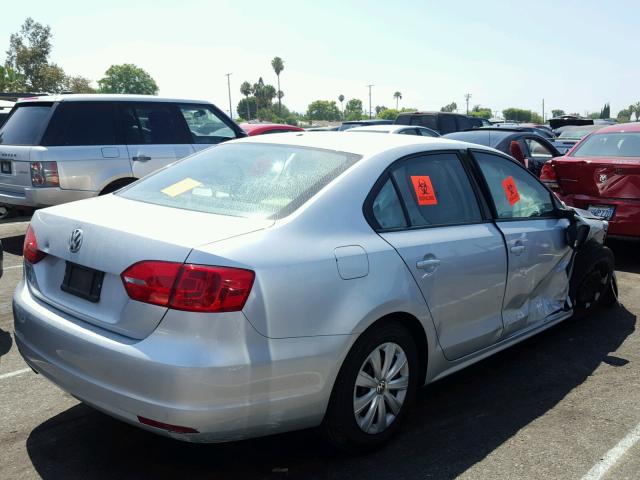 3VW2K7AJ7EM240666 - 2014 VOLKSWAGEN JETTA BASE 银色 照片 4