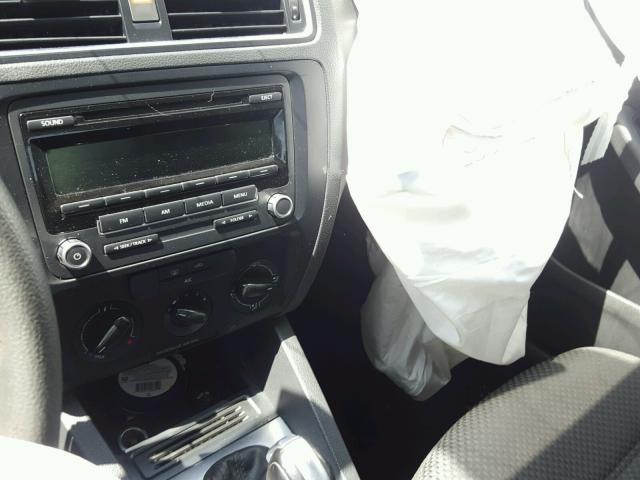 3VW2K7AJ7EM240666 - 2014 VOLKSWAGEN JETTA BASE 银色 照片 9