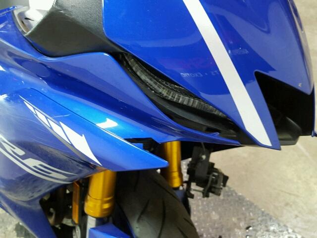 JYARJ28E2HA000180 - 2017 YAMAHA YZFR6 BLUE photo 13