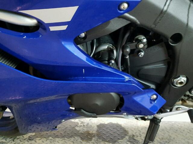 JYARJ28E2HA000180 - 2017 YAMAHA YZFR6 BLUE photo 6