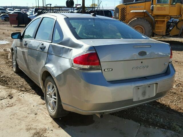 1FAHP35N18W190698 - 2008 FORD FOCUS SE SILVER photo 3