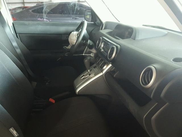 JTLZE4FE2A1104556 - 2010 TOYOTA SCION XB Weiß Foto 5