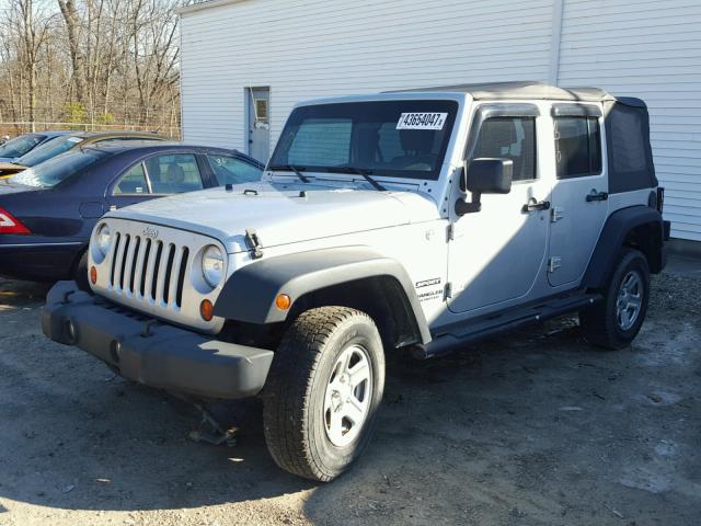 1J4BA3H12AL209402 - 2010 JEEP WRANGLER U SILVER photo 2