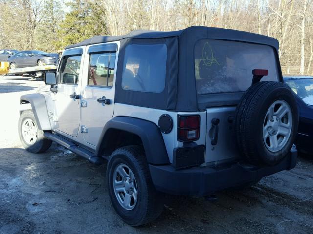 1J4BA3H12AL209402 - 2010 JEEP WRANGLER U SILVER photo 3