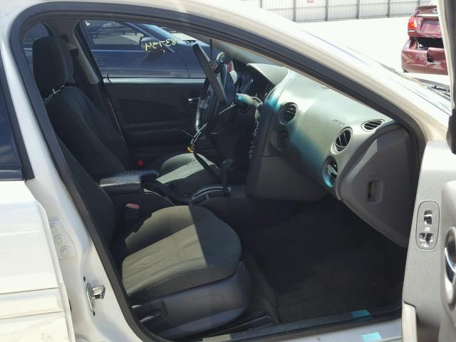 2G2WS522351227232 - 2005 PONTIAC GRAND PRIX WHITE photo 5