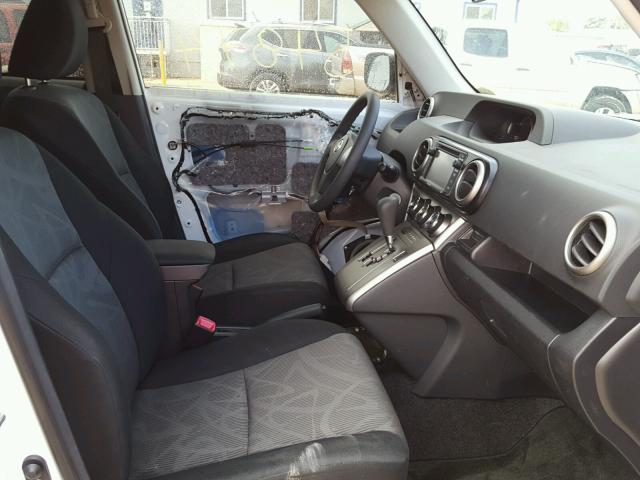 JTLZE4FE2FJ079519 - 2015 TOYOTA SCION XB 白色 照片 5
