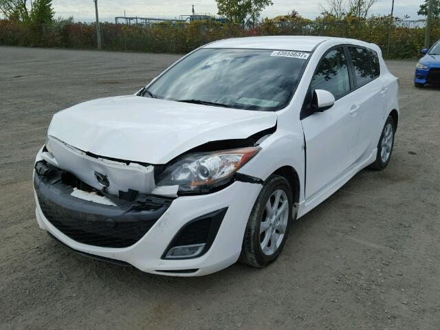 JM1BL1L59B1363679 - 2011 MAZDA 3 WHITE photo 2