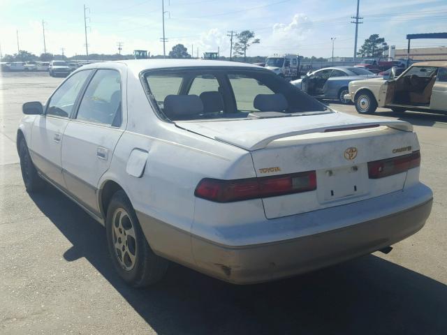 4T1BG22K6VU147658 - 1997 TOYOTA CAMRY CE WHITE photo 3