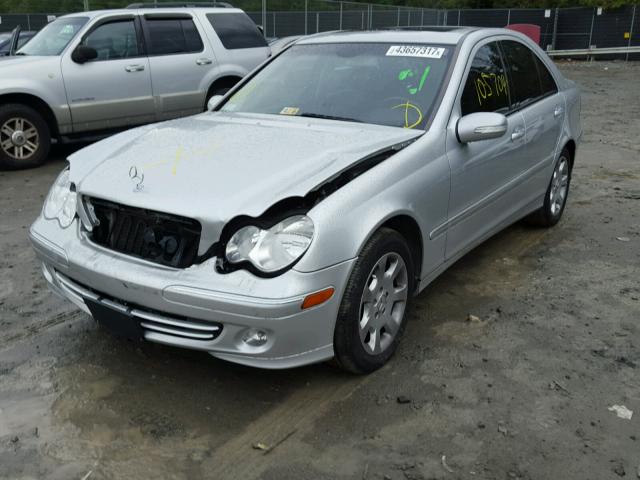 WDBRF81J75F655187 - 2005 MERCEDES-BENZ C 240 4MAT SILVER photo 2