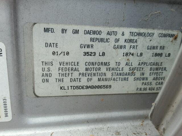 KL1TD5DE9AB086569 - 2010 CHEVROLET AVEO LS SILVER photo 10