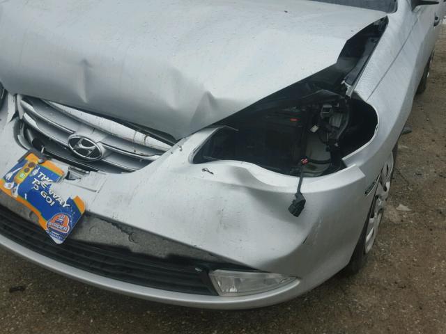 KMHDU4AD0AU143115 - 2010 HYUNDAI ELANTRA SILVER photo 9