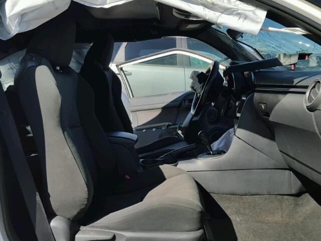 JTKJF5C75B3002782 - 2011 TOYOTA SCION TC 白色 照片 5