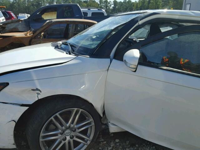 JTKJF5C75B3002782 - 2011 TOYOTA SCION TC 白色 照片 9