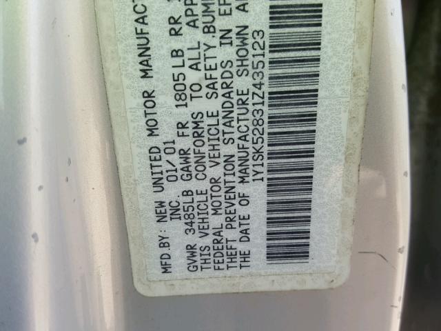 1Y1SK52831Z435123 - 2001 CHEVROLET GEO PRIZM 银色 照片 10